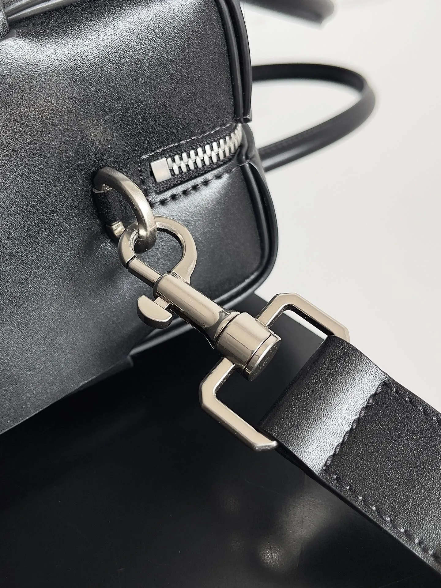 All categories 💚 Authentic bags 💚 BV 2025 new Bottega Veneta large plaid woven men's briefcase